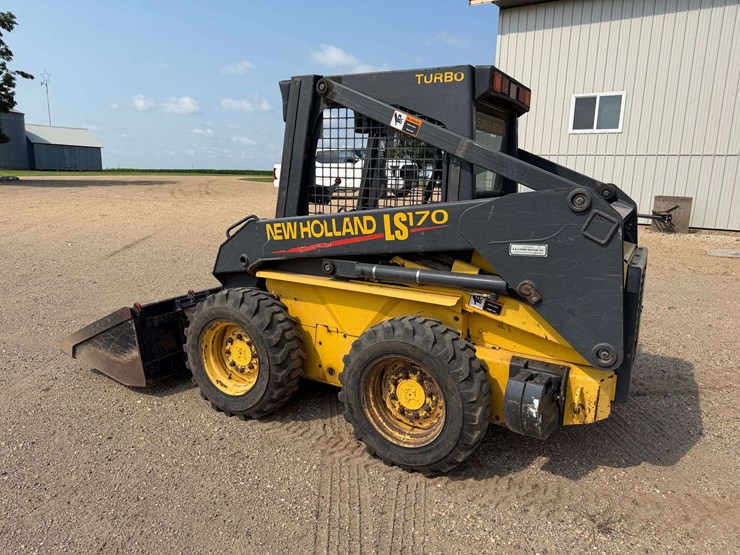 2001-new-holland-ls170-image-3