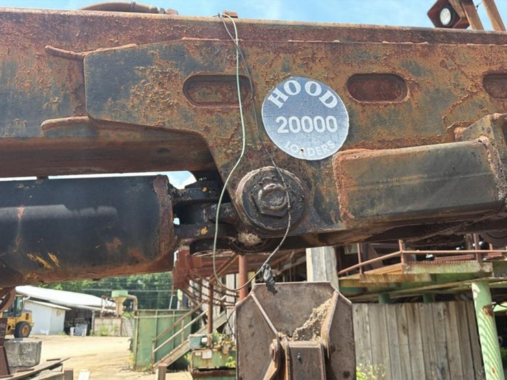 2000-hood-20000-image-18