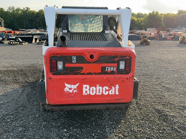 2018-bobcat-t595-image-8