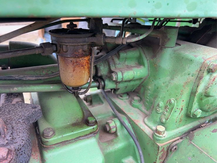 john-deere-520-image-52