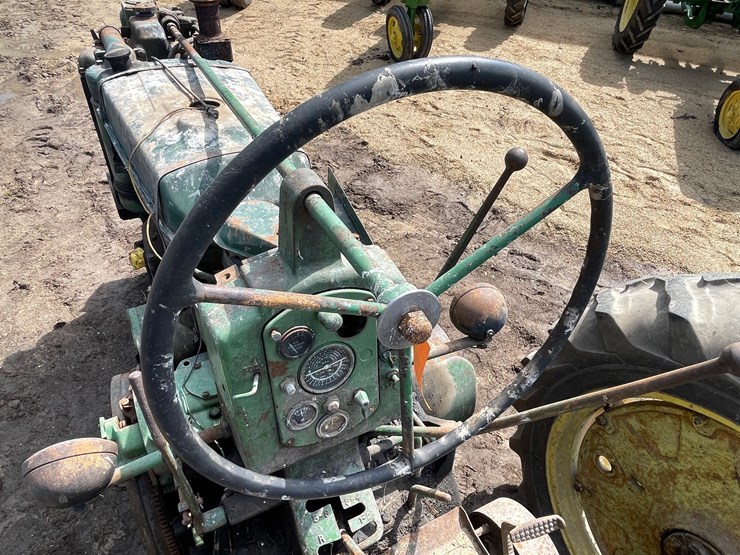 john-deere-70-image-37