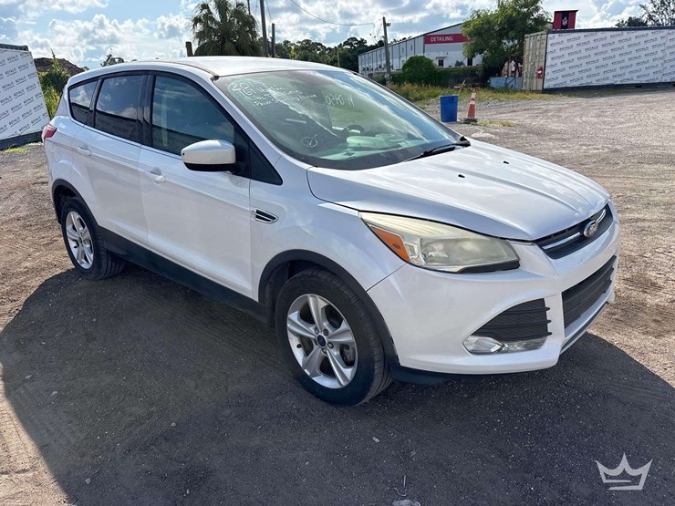 2015-ford-escape-image-2