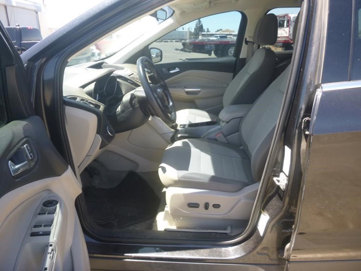 2014-ford-escape-image-7