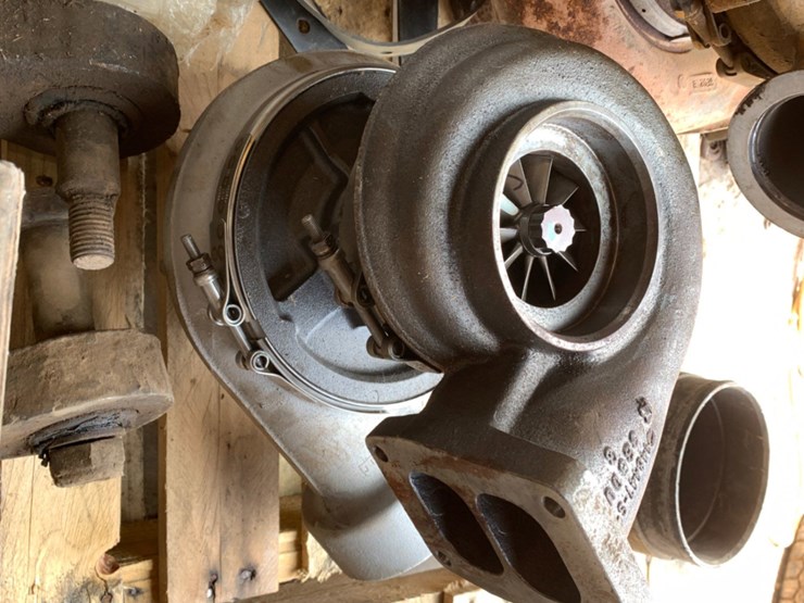 pallets-of-trucks-parts-image-2