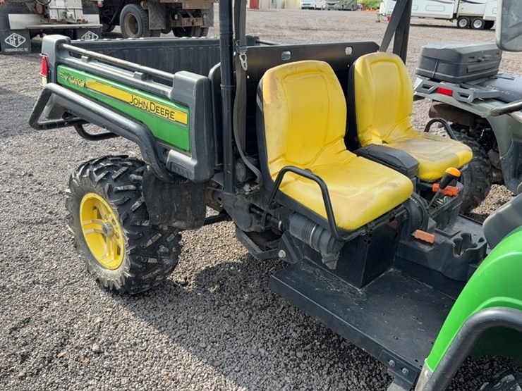 john-deere-gator-image-5