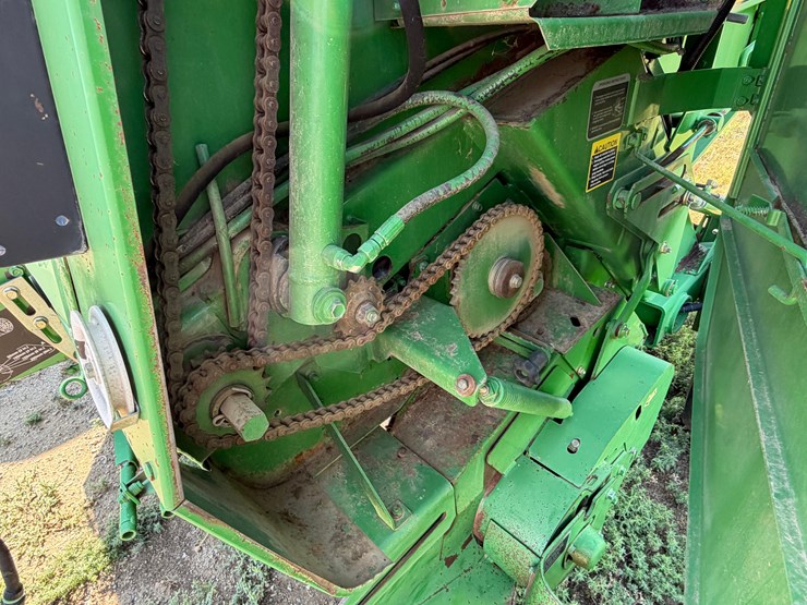 2006-john-deere-567-image-14