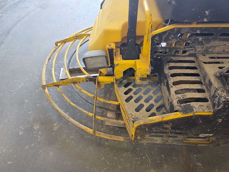 2006-wacker-crt48-ride-on-trowel,-48”,-vanguard/daihtsu-dm950g-gas-engine,-452.9-hours,-comes-with-t-image-18