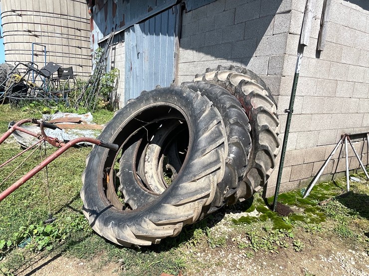 #4696-•-(5)-tractor-tires-image-1