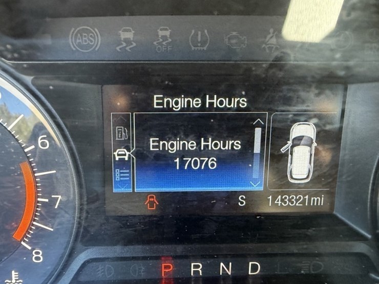 2018-ford-explorer-image-30