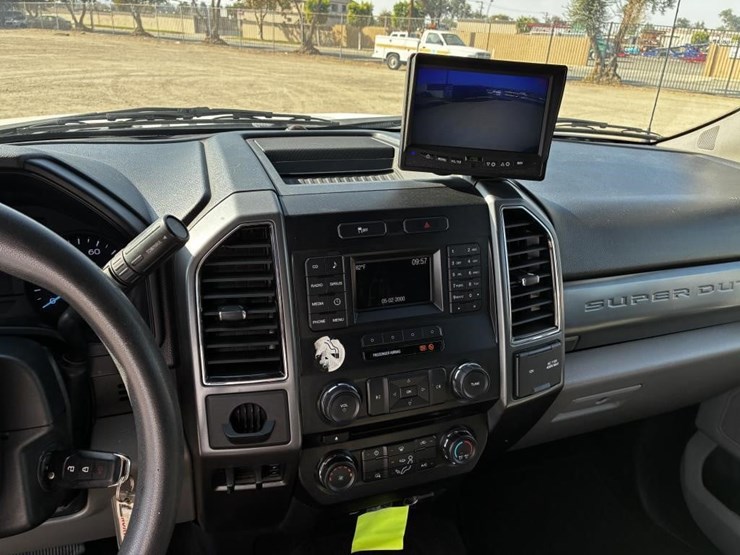 2018-ford-f550-xlt-image-18