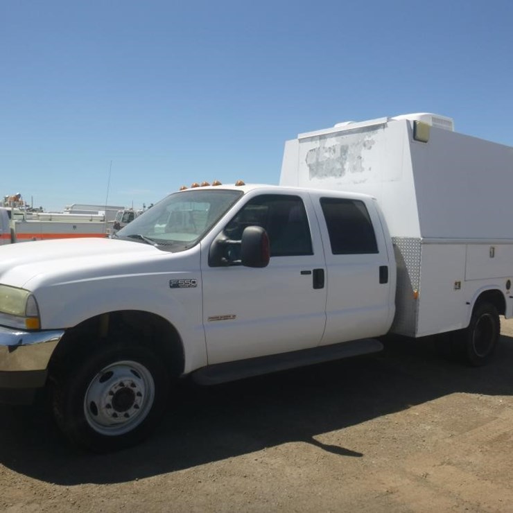 2004 FORD F550