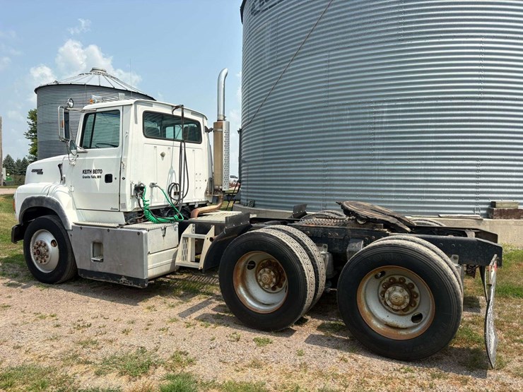 1994-cummins-m11-image-7