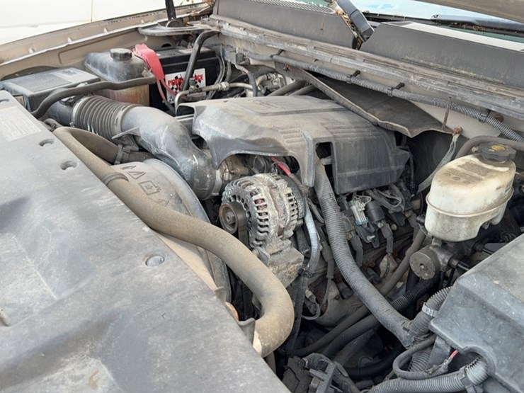 2009-chevrolet-2500-image-23