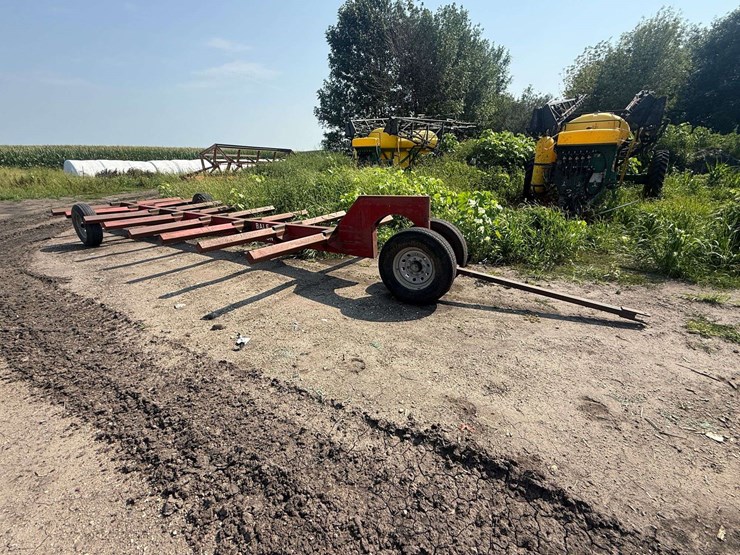 10-bale-round-bale-trailer,-just-went-through-the-shop,-235/80r16-tires-on-8-bolt-rims,-believed-to-image-2