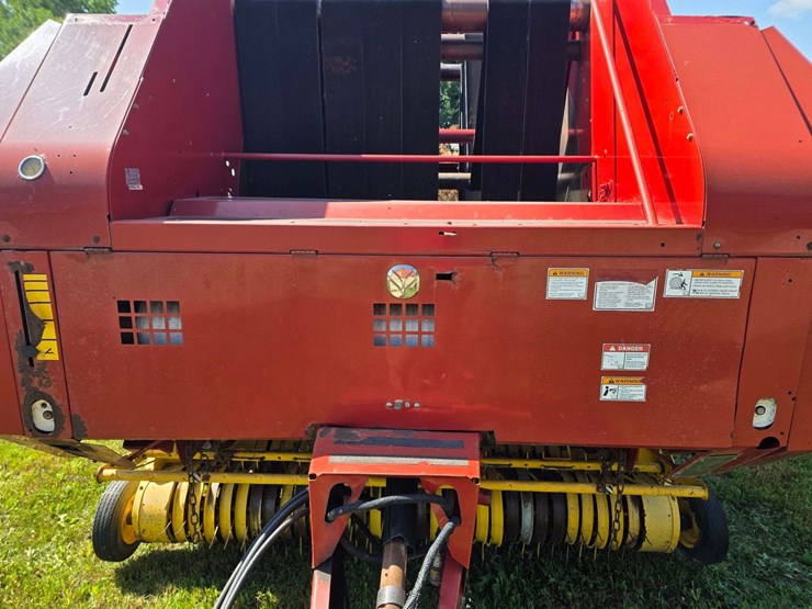 new-holland-br7090-image-17