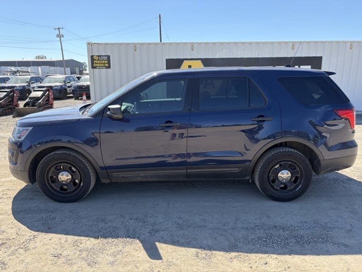 2017-ford-explorer-image-7