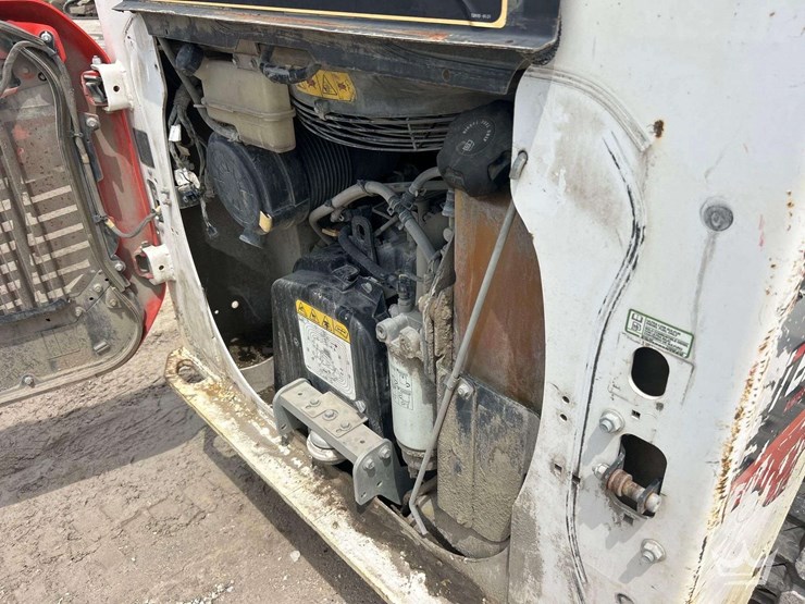 2021-bobcat-t62-image-18