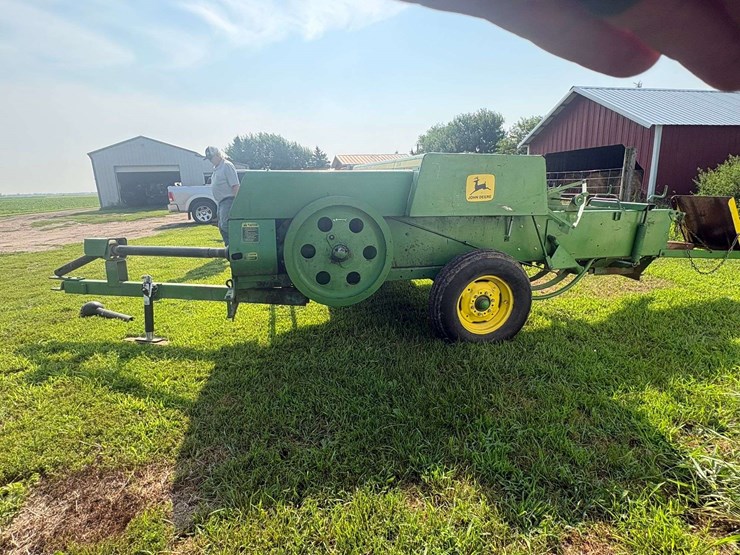 john-deere-336-image-6
