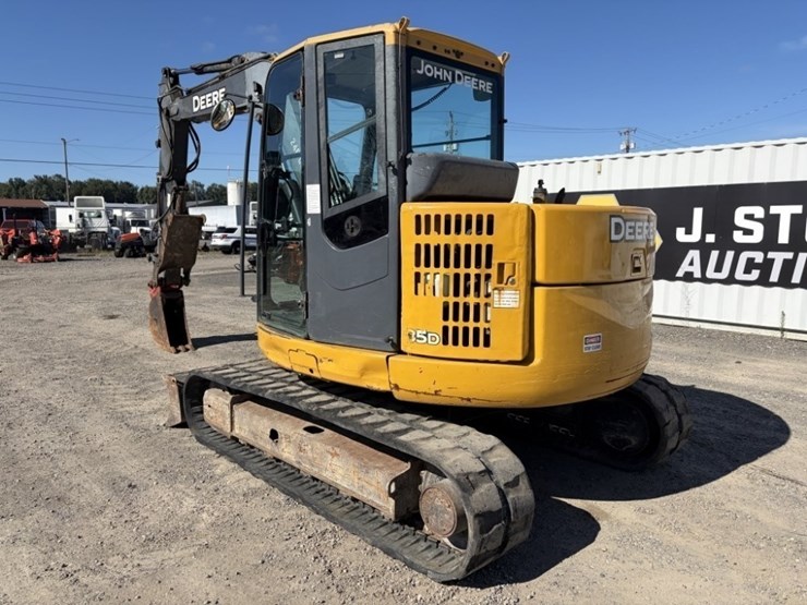 2011-deere-85d-image-6