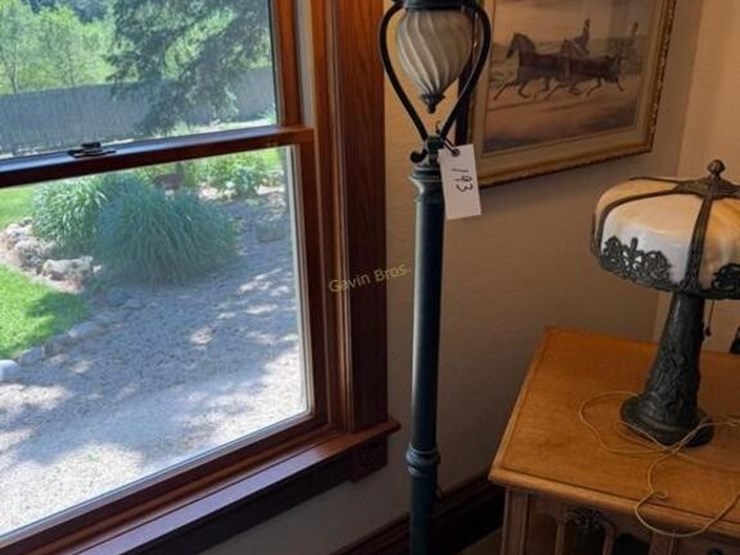 floor-lamp-image-2