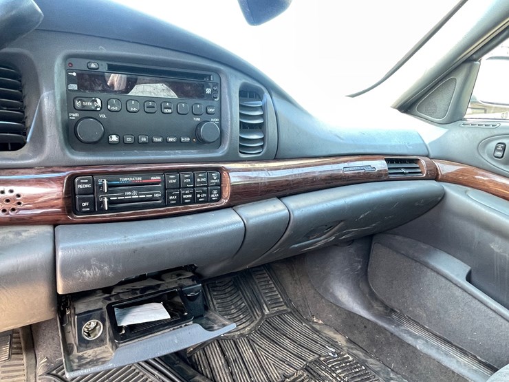 #4682-•-2005-buick-lesabre-(no-title,-for-parts)-image-18