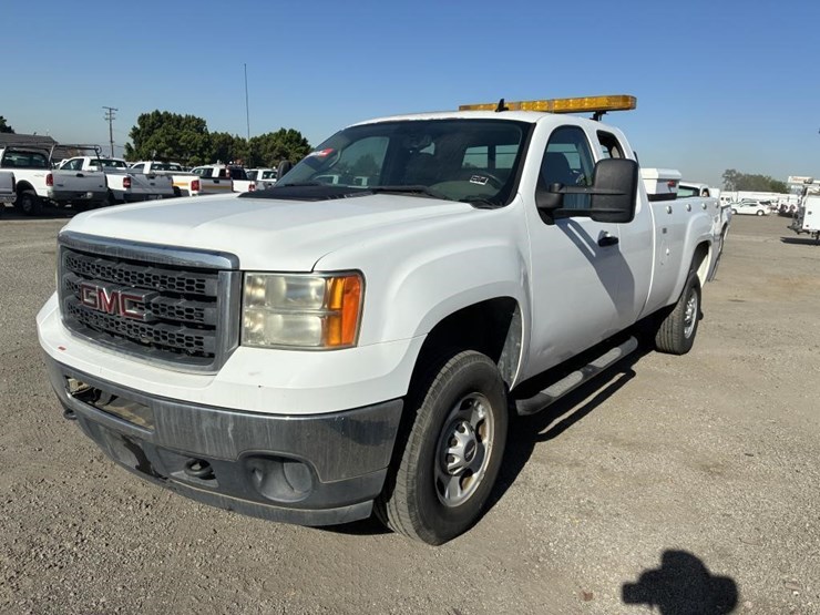 2012-gmc-sierra-2500hd-image-1