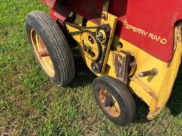 new-holland-273-image-11
