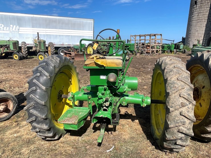 john-deere-b-image-6