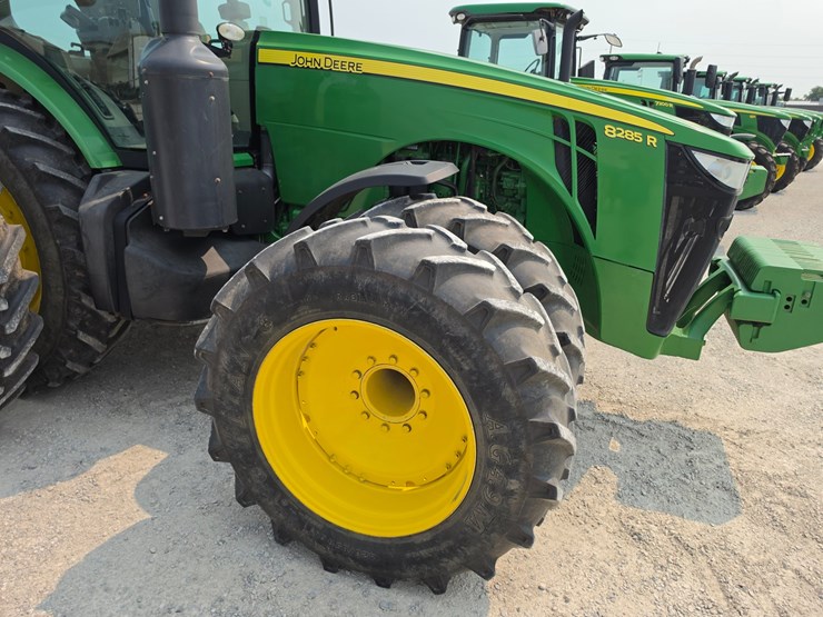 john-deere-8285r-image-19