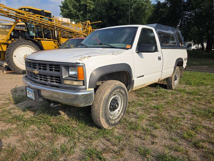 1999-chevrolet-silverado-2500-image-1