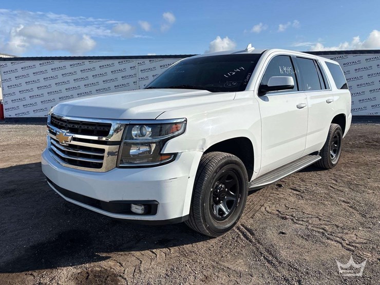 2020-chevrolet-tahoe-image-2