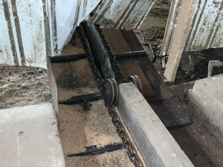 #166-•-barn-sweep-conveyor-image-13