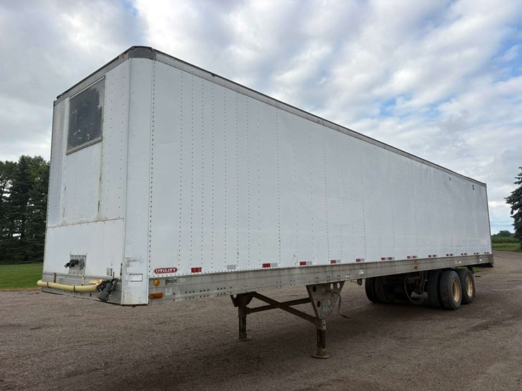 1991-utility-45'-image-2