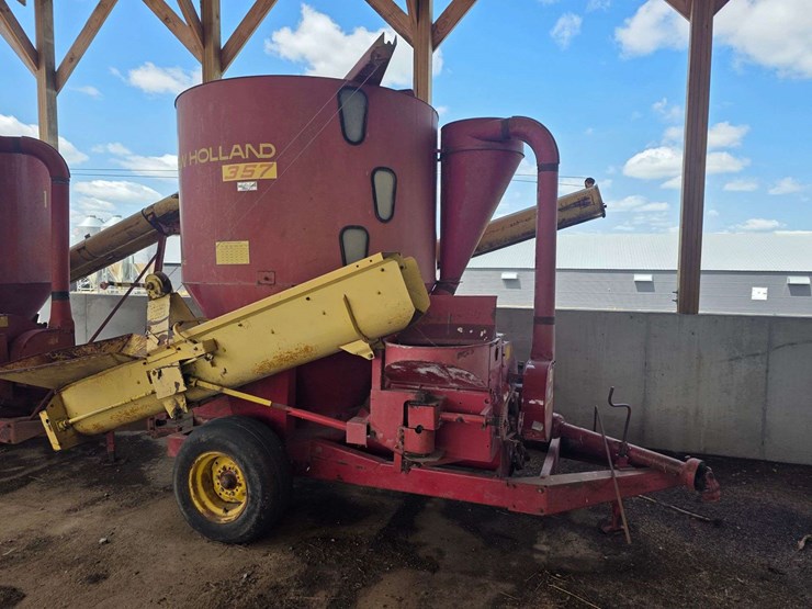 new-holland-357-image-2