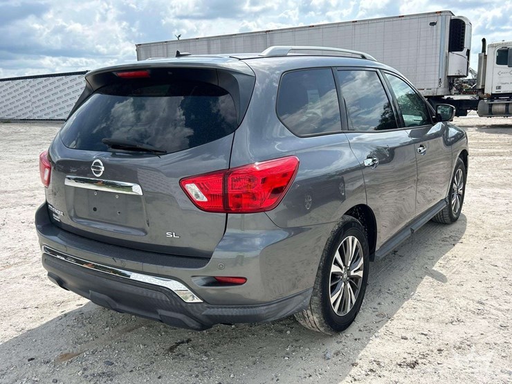 2018-nissan-pathfinder-image-3