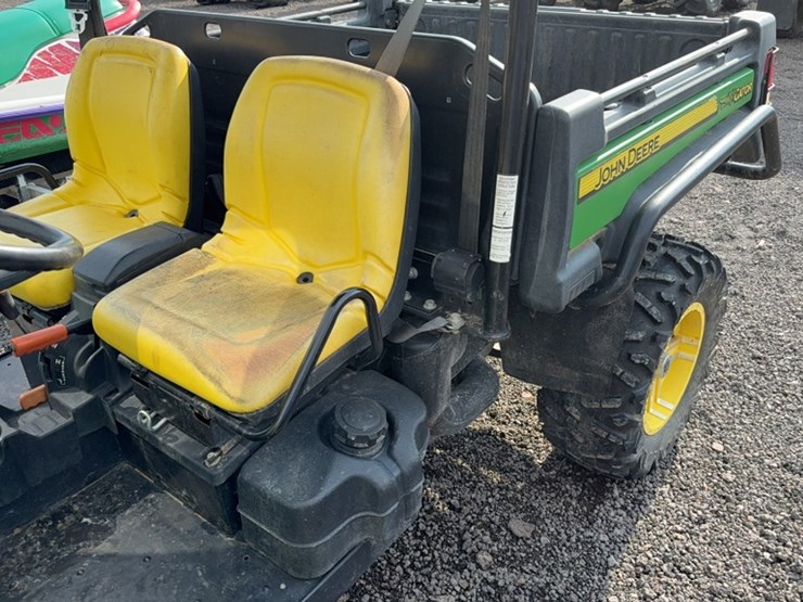 john-deere-gator-image-13