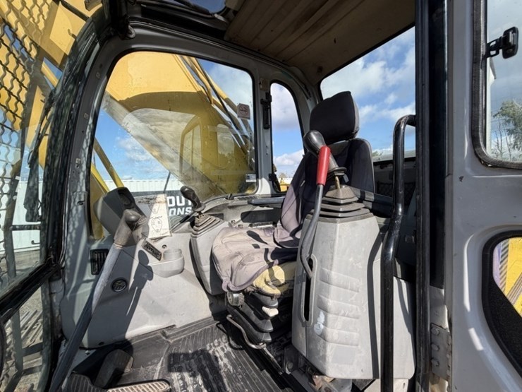 2006-kobelco-sk330-lc-image-35