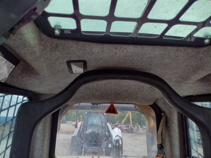 deere-331g-image-9