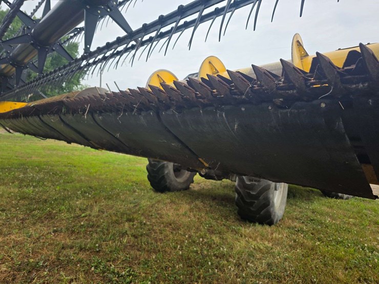 new-holland-74c-image-34