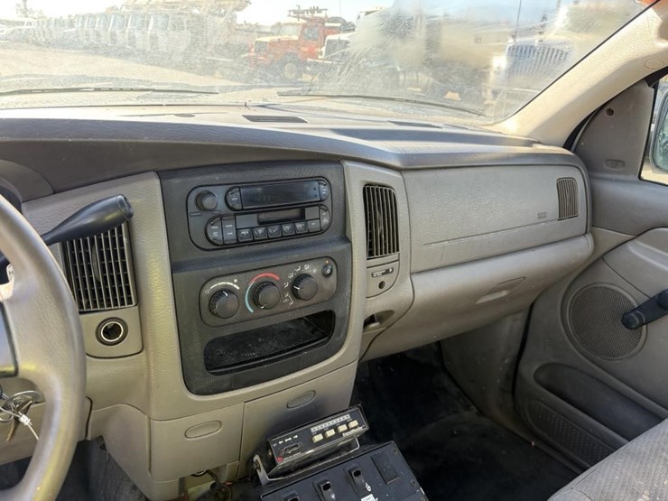 2005-dodge-ram-2500-image-15