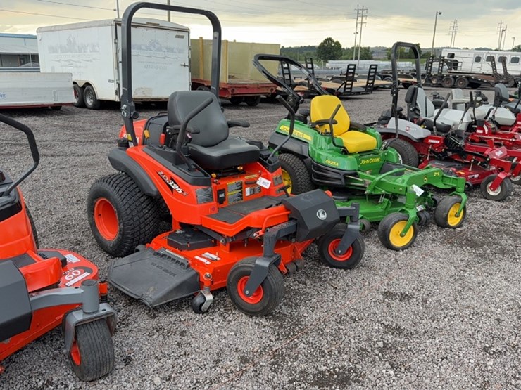 kubota-zd326-image-3