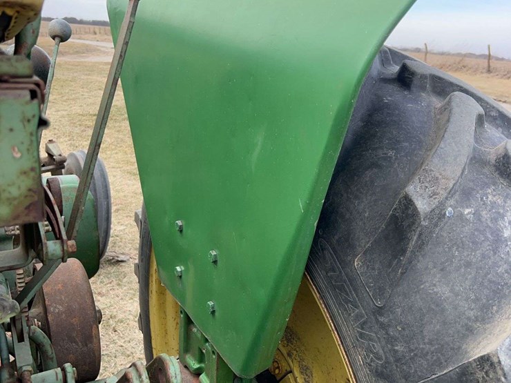 john-deere-720-image-48