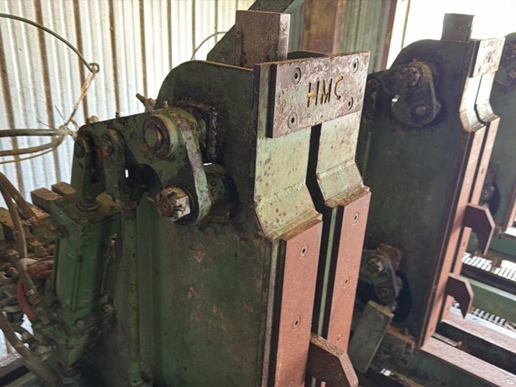 #104-•-4-headblock-hmc-ag-50bd-right-hand-carriage-and-track-frame-image-7