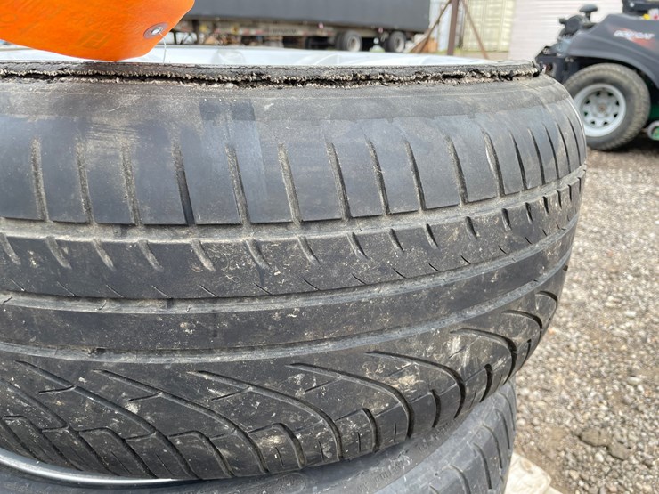 #4561-•-(4)-bmw-5-bolt-rims-with-tires-image-18
