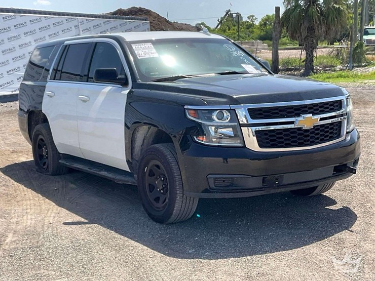 2019-chevrolet-tahoe-image-2