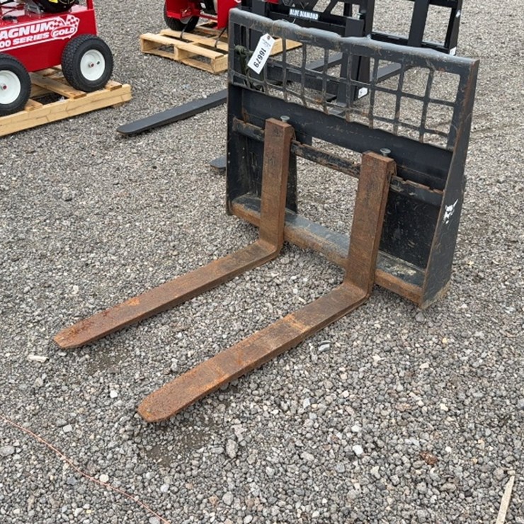 #2092 • BOBCAT 36" MINI SKID STEER PALLET FORKS