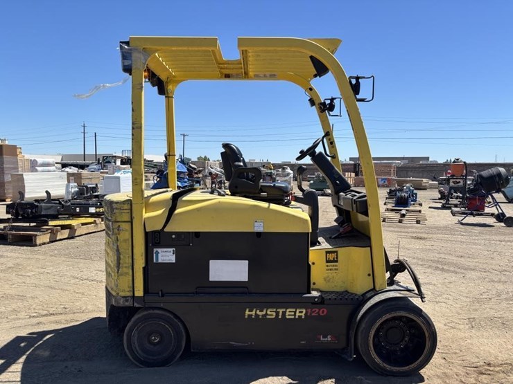 hyster-e120xn-forklift-image-7