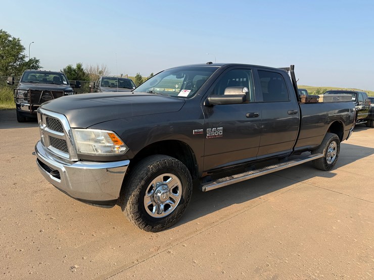 2015-ram-2500-hd-image-2