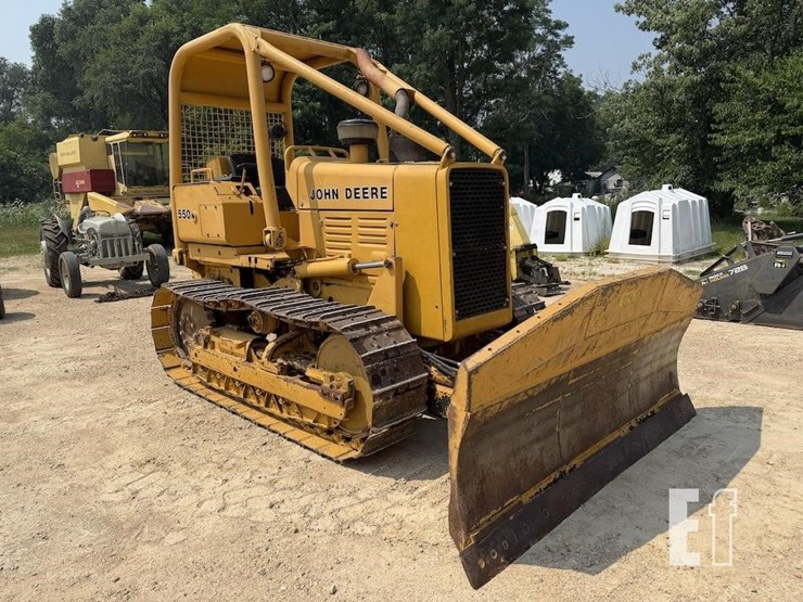 deere-550-image-3