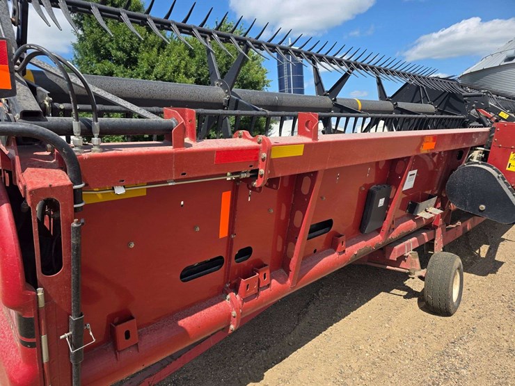 2014-case-ih-3162-image-7